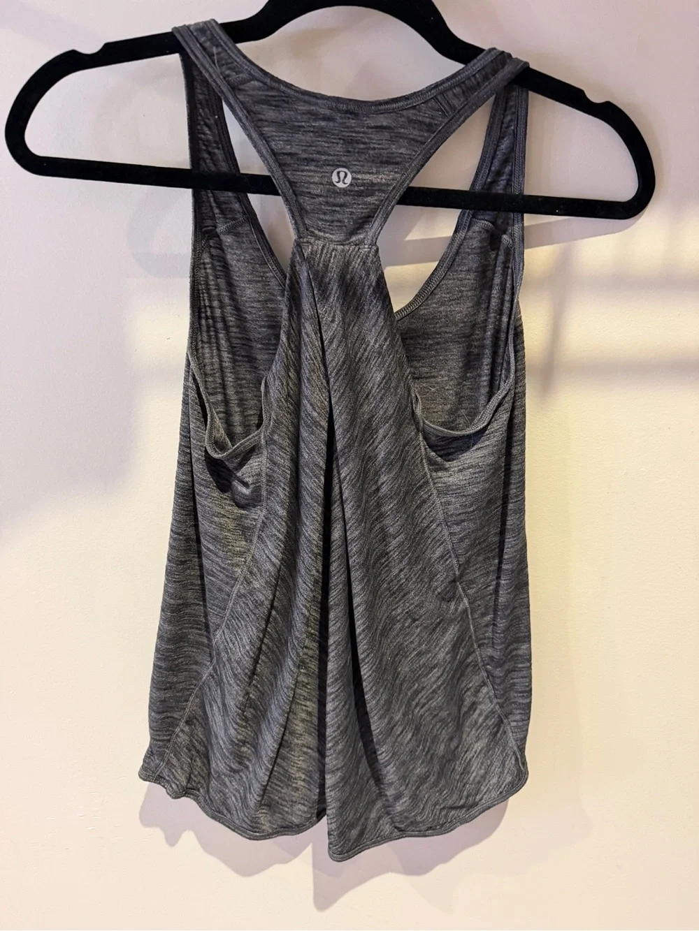 Lululemon Women’s Gray Criss Cross Racerback Athletic Tank Top S/M